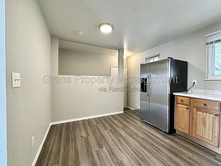 3801 E 117th Ave — Photo 8