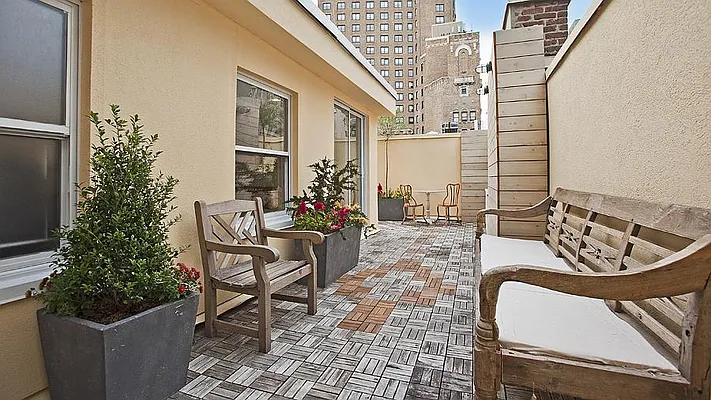 Sold by Fenwick Keats Real Estate | media 4