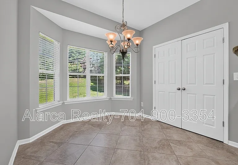 2041 White Cedar Ln — Photo 23