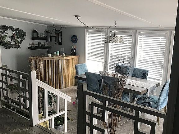 3rd image of 1521 Colt Ln