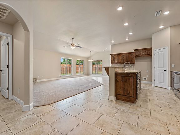 4th image of 3800 Macintosh Way