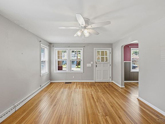 3rd image of 6420 Girard Ave