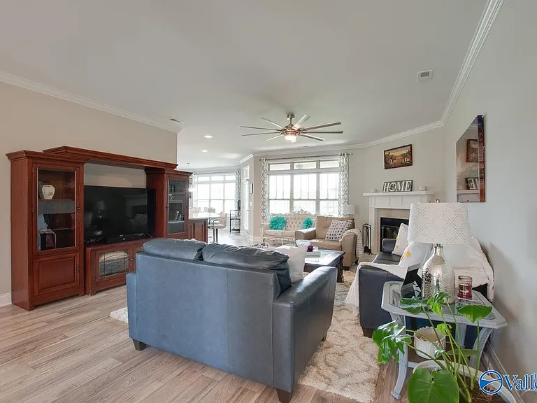 7619 Flint Crossing Cir — Photo 6