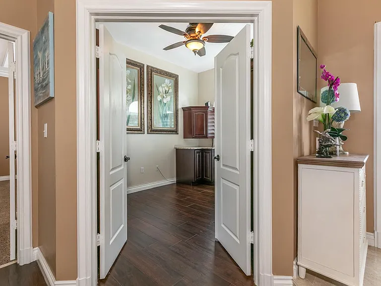 1064 SW Pigeon Plum Way — Photo 17