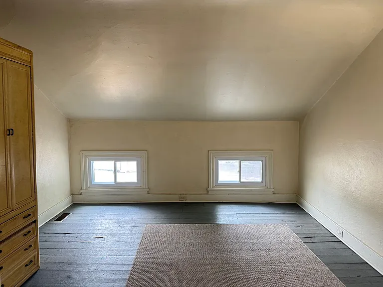 242 Union St — Photo 12