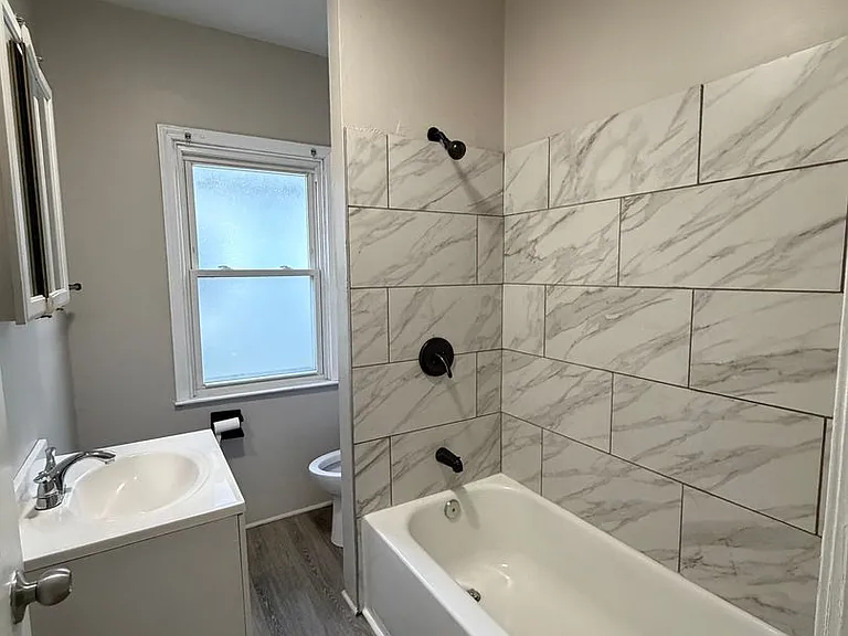 3469 Graceland Ave — Photo 11