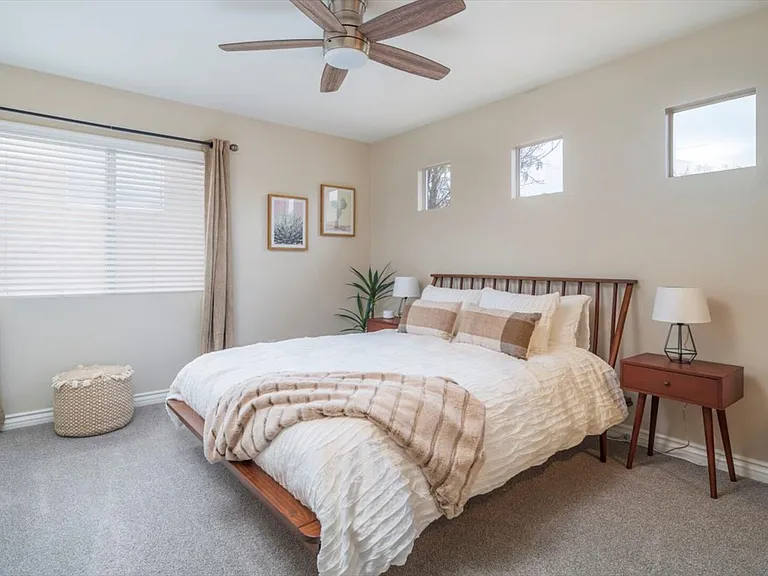 N Deer Springs Dr — Photo 26