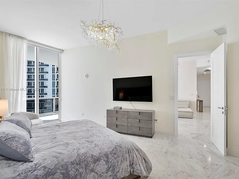 16001 Collins Ave #3507 — Photo 16