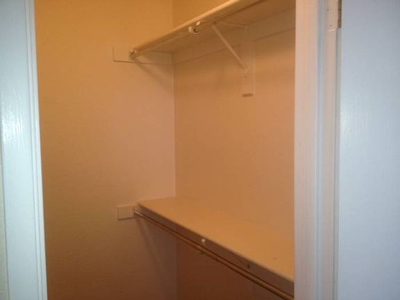 Closet 1
