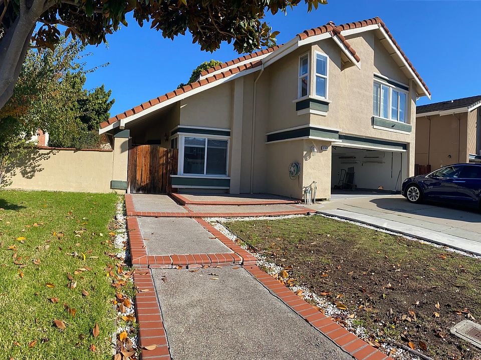 1st image of 32933 Regents Blvd