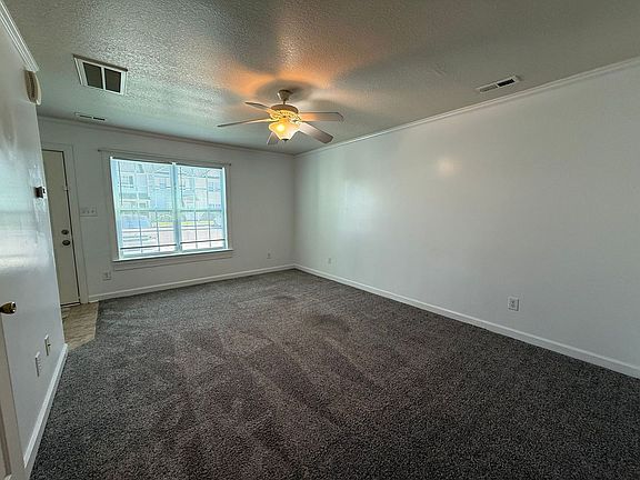 4th image of 109 Bridgewood Dr