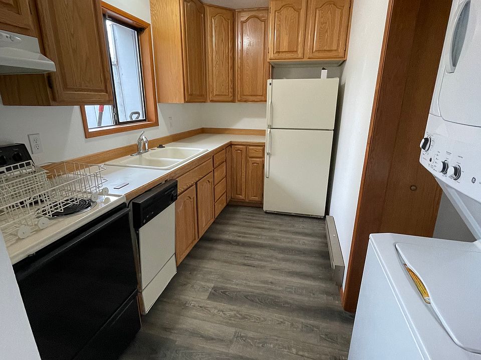 1st image of 804 E 6th Ave
