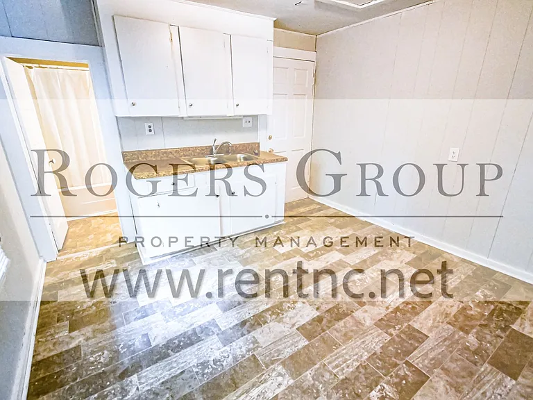 527 Water St — Photo 2