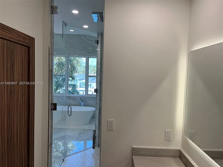 3705 NE 214th St #13 — Photo 33