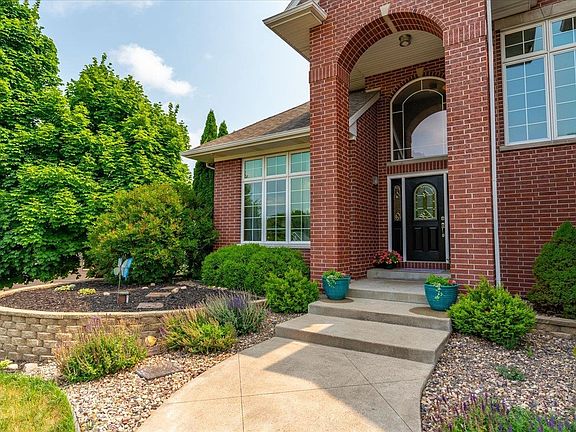4th image of 5536 N McNichols Dr