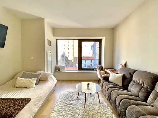 Rented by Evans Real Estate | media 23