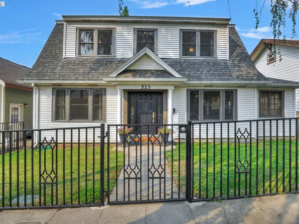 523 E 9th St, The Dalles, OR 97058
