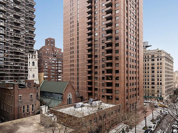 5th image of 1120 Park Ave #7C