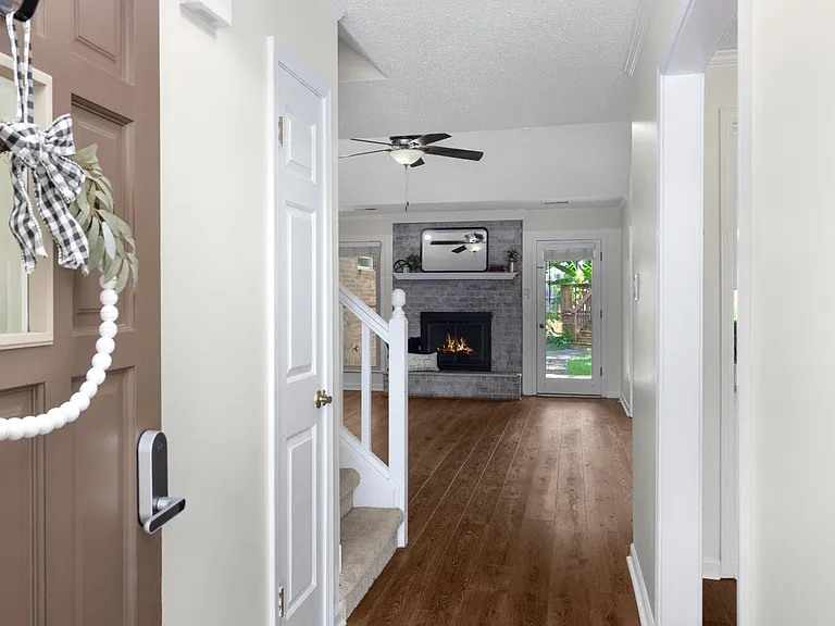 3075 Stonecrest Cir — Photo 4
