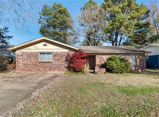 604 L St, Barling, AR 72923