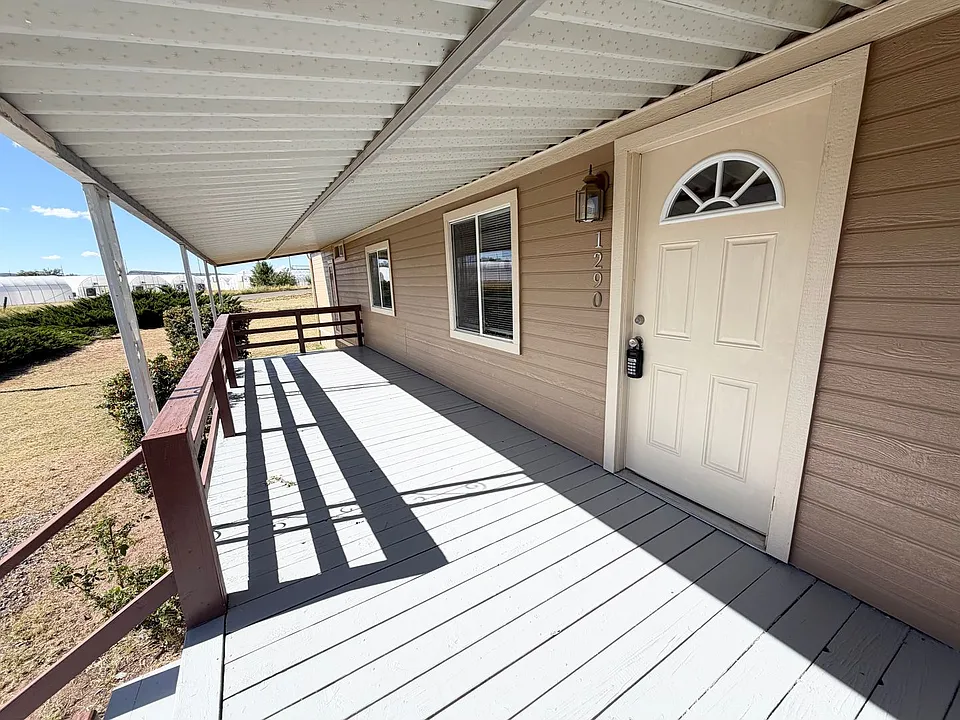 1290 Prairie Grass Rd