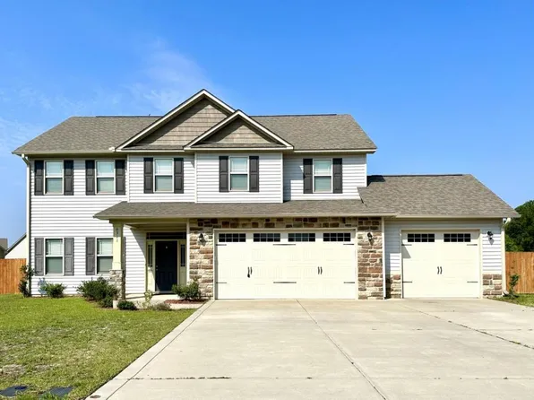 6311 Jacobs Creek Cir, Fayetteville, NC 28304
