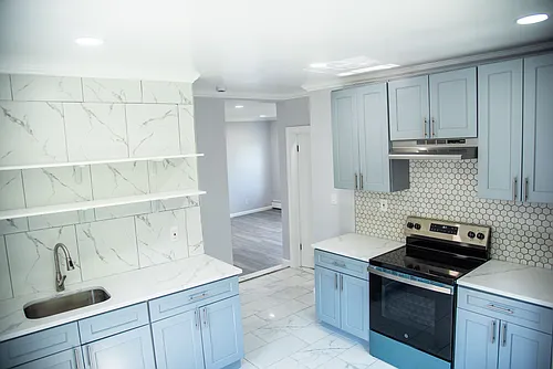 3230 Lexington Ave Photo 1