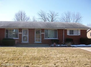 27532 Schiller St, Chesterfield, MI 48047