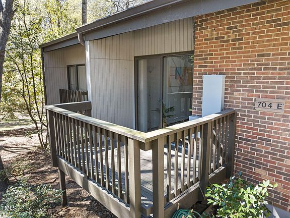 5th image of 704 Constitution Dr Unit E