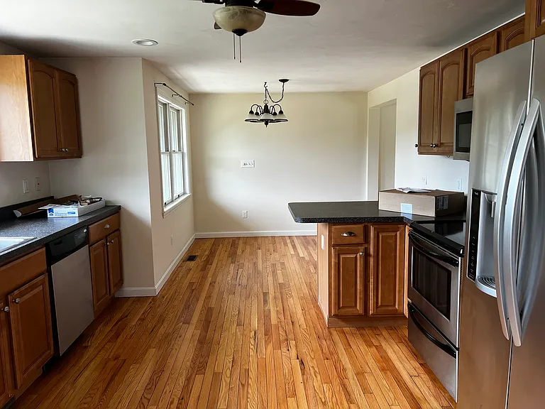 965 Worcester Rd — Photo 12