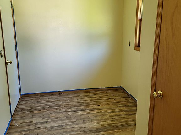 5th image of 3856 Sandhill Dr