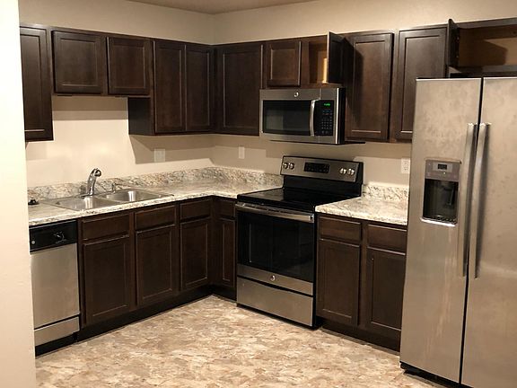 3rd image of 322 S Lucas St APT 1