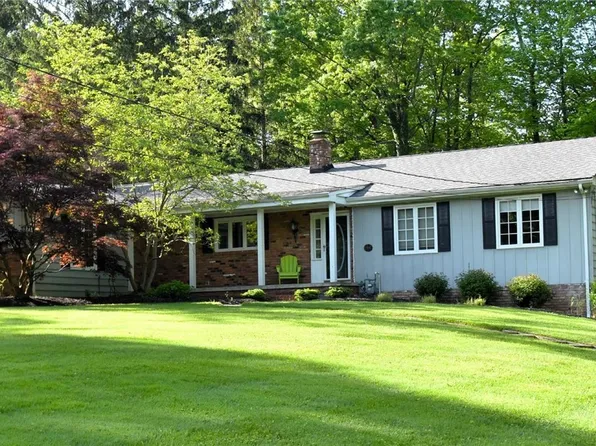 37432 Rogers Rd, Willoughby Hills, OH 44094