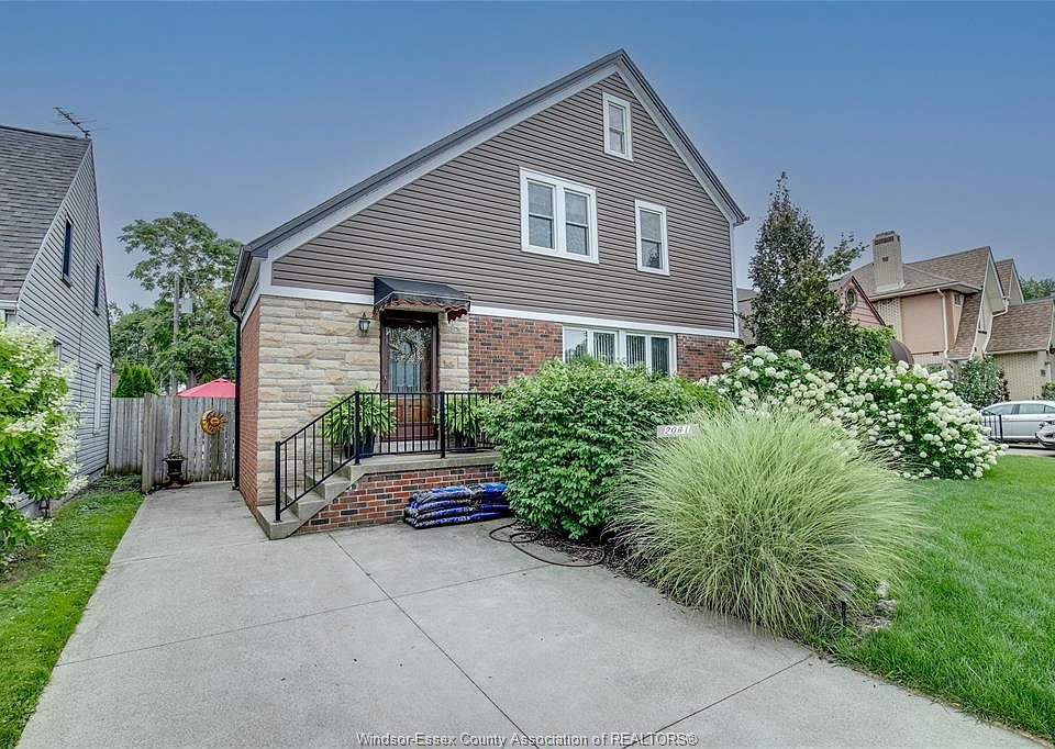 2081 Vimy Ave, Windsor, ON N8W 1P2 MLS 24002780 Zillow