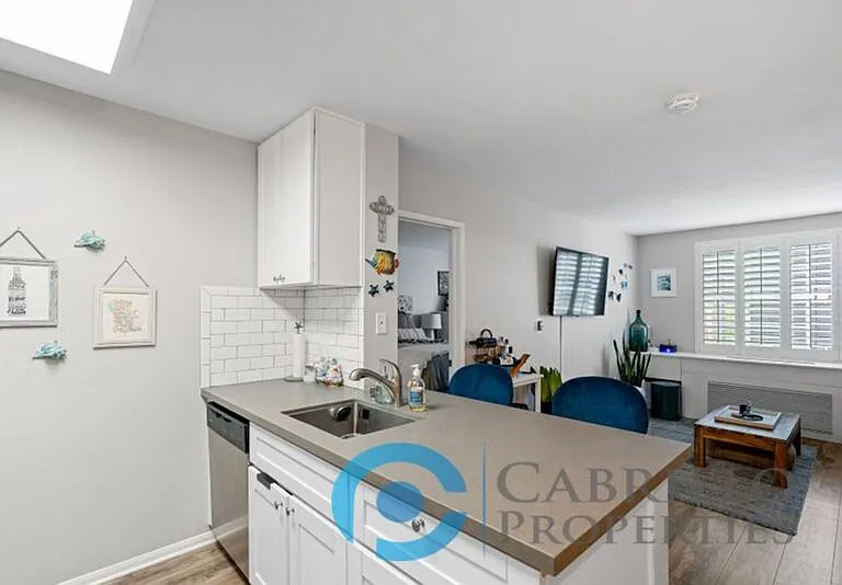 1435 India St #408 — Photo 9
