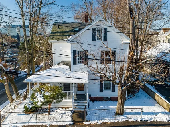 13 Ash St, Quincy, MA 02171