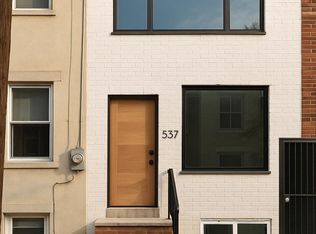 537 Titan St, Philadelphia, PA 19147