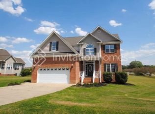 22 Oak Run Dr, Clayton, NC 27520
