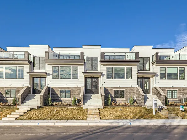 1879 Symes St, Long Lake, MN 55356