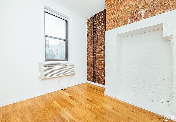 5th image of 29 Spencer Pl #4L