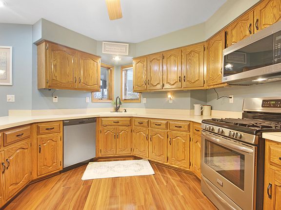 5th image of 1421 Lakeview Dr