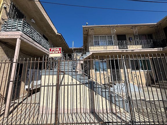 2nd image of 251 W 65th St