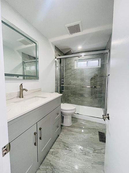 Toronto House for rent - 3 Bedrooms — photo 11