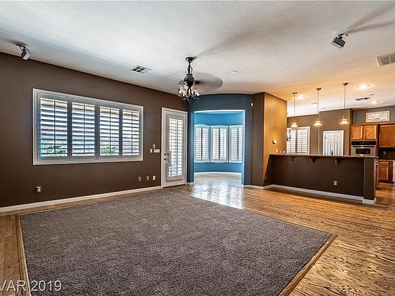 4th image of 9525 Quiet Valley Ave