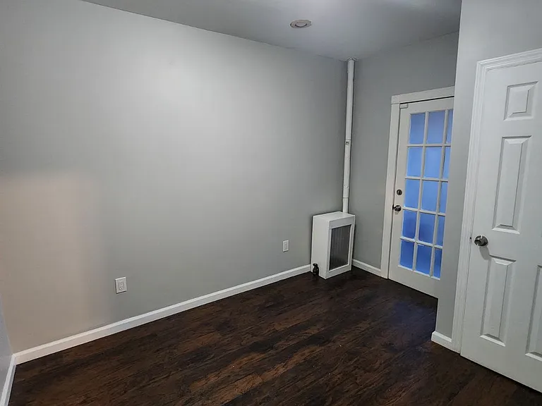2-816 S 18th St #2 — Photo 3