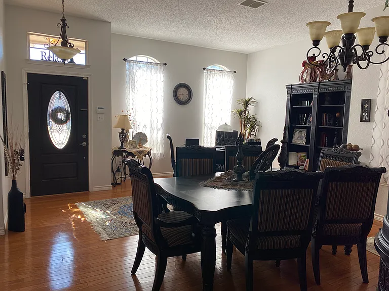 4600 Spanishmoss Dr — Photo 17