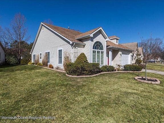 2nd image of 1727 Sweetbay Dr