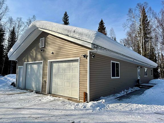 2nd image of 2481 Schutzen St