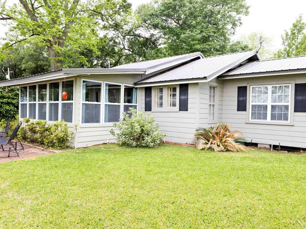 120 Mulberry Ln, Saint Joseph, LA 71366