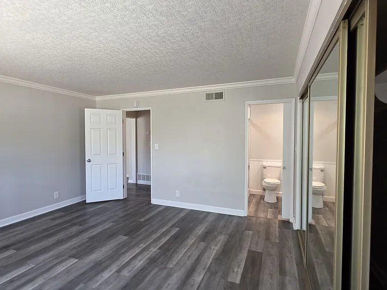 1319 Thermal Ave — Photo 13